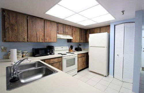 Madeira Place 303 1BD 2BA Retreat Near Johns - Photo 11