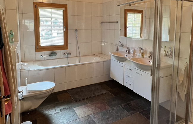 Spacious Apartment With Outstanding Views Direct Access Top of Europe - Photo 13