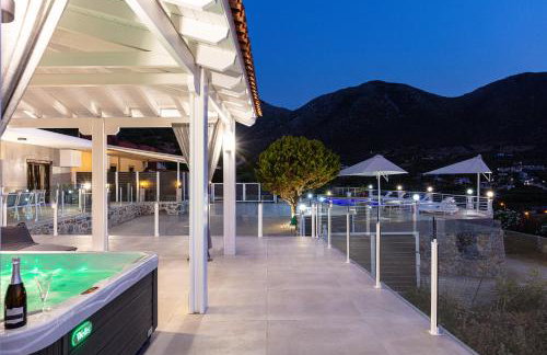 Promitheas Villa, with Pool & Heated Spa Whirlpool, By ThinkVilla - Foto 14