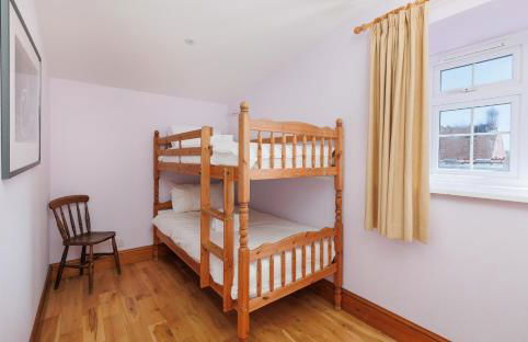 Rookley Farm Lodge Charming Manor Pool House with Heated Pool, Tennis Court & Gardens - Isle of Wight Rural Countryside Escape - Foto 37