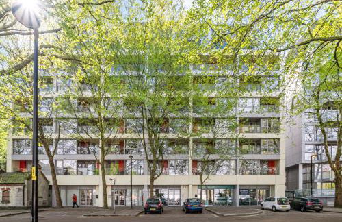 Riverside 1BR with Easy Transport 20min to City Centre - Photo 26