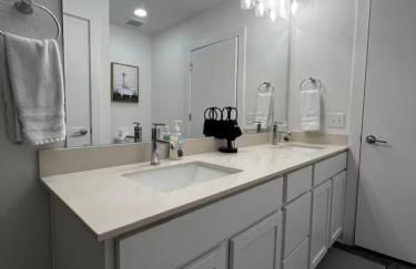 Peaceful Vacation Spot with Modern Touches and Amazing Ambiance - Foto 11