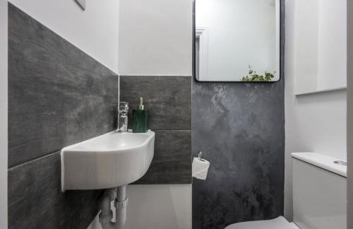 Cosy 4-Bedroom Apartment next to Borough - Foto 60