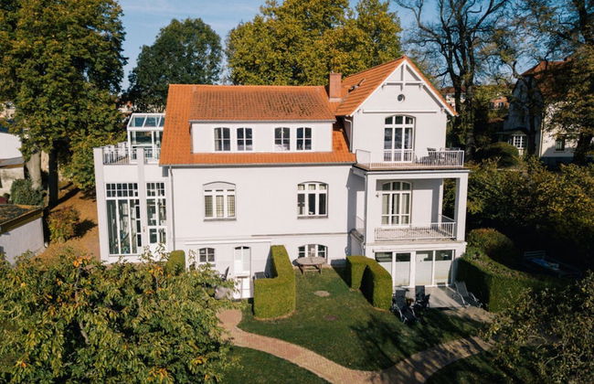 1 Villa Blanck Comfortable Holiday Residence - Photo 1