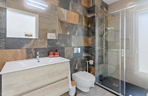 Modern Villa with Private Pool Near Baleal Beach - Photo 10