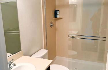 Cozy Charm Newark Retreat with Free Wifi and AC - Foto 14