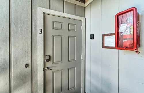 Bright Carolina Beach Condo - Walk to Shore! - Foto 25