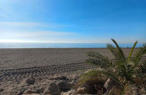 Funny View Beach Sea Apartments - Photo 11