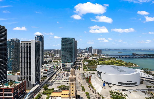 Incredible Downtown Miami City View - Photo 50