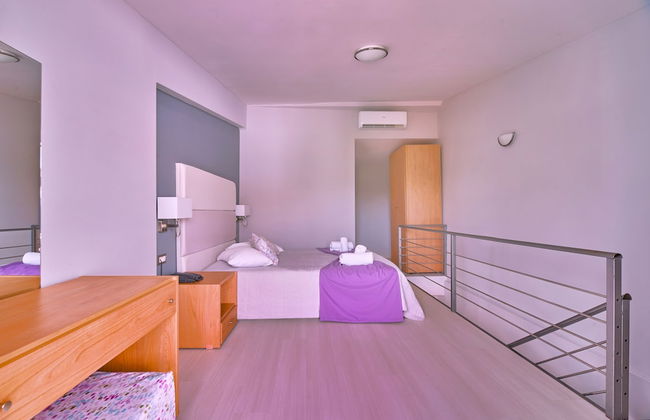 Sunrise Village Hotel - Photo 11