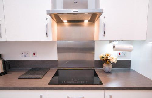 Milton Keynes new 5-Bedrooms 14guests Contractor family holiday Free Parking - Foto 54