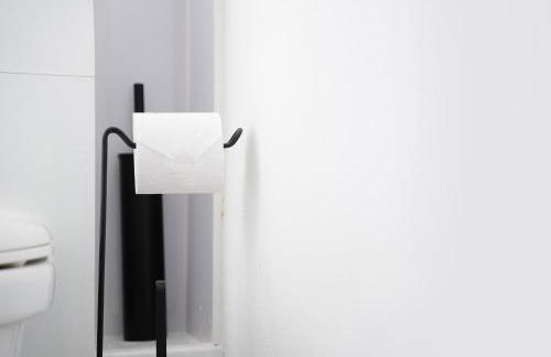 NEW! 2BR in West Terrace, Sleeps 4 - Foto 21