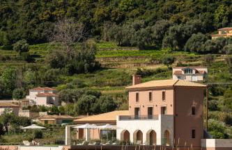 Reveli Suites - Photo 27