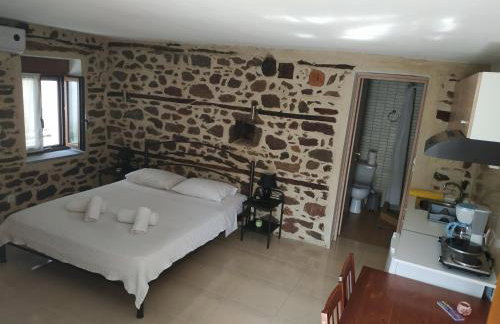 Marianthi's Stone House - Photo 4