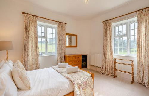 Armswell House - Photo 13