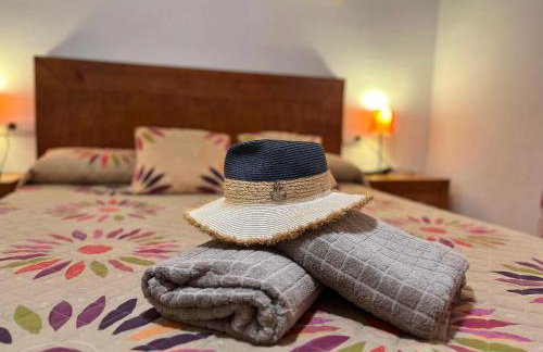 Almerimar Amplio Apartamento de 3 Habitaciones con Piscina, pista de padel, futbol y Garaje Cubierto para 2 Coches en Altas Entinas - Foto 2