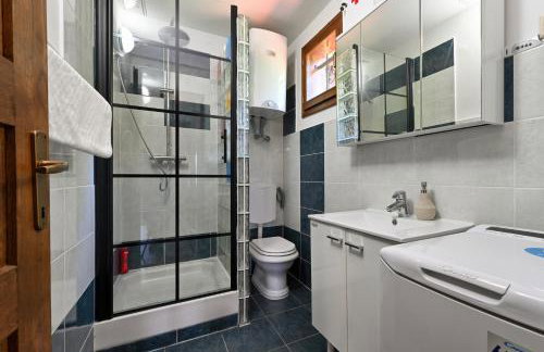 Slow leaving retreat in villa with heated pool, whirlpool, sauna, playground and barbeque in privacy near forest - Foto 28