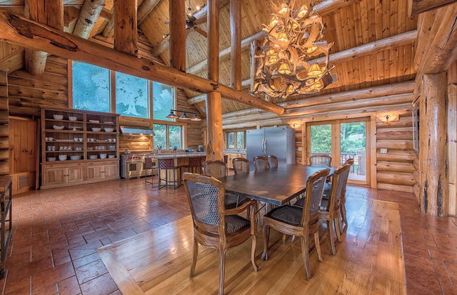 Azalea Retreat by Avantstay Sleeps 34 & Pool - Foto 27