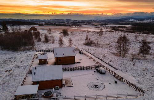 Drewniane domki z prywatnym jacuzzi i widokiem na Góry - Klimatyczny Kompleks w Górach Izerskich #Widogruszka - Photo 24