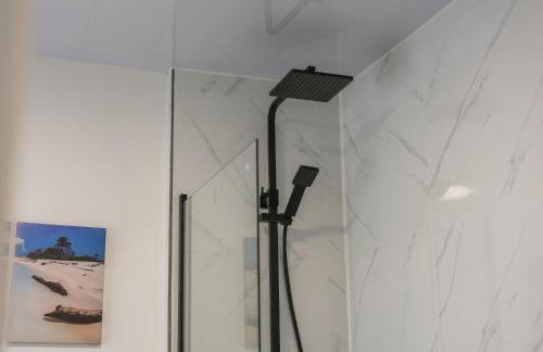 3 Bedroom House with Free Parking - Foto 29