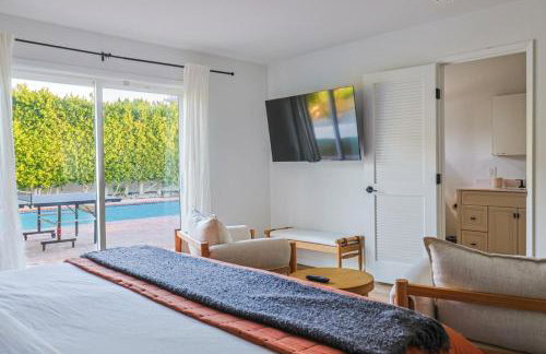 The Pink House - Palm Springs Gem with Private Pool & BBQ - Foto 21