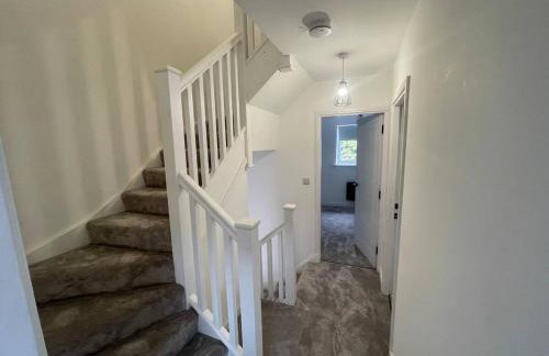 3 Bedroom New House Sleeps 5 with FREE Parking&WiFi-B - Foto 14