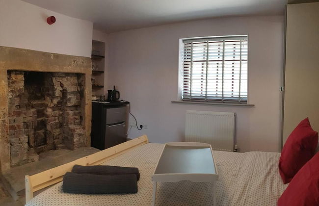 1700s Canalside Cottage Sleeps up to 12 Guests - Foto 16