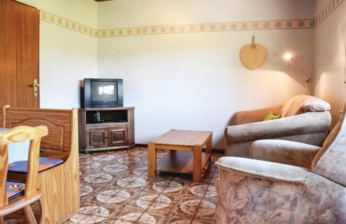 2 Bedroom Nice Home In Sellerich - Foto 7