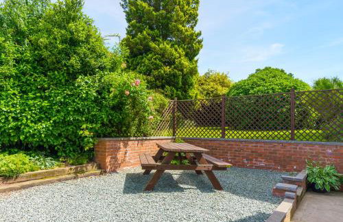 Stone House - Photo 18