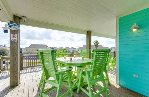 Walk to Shore Crystal Beach Escape with Deck and Bar! - Foto 25