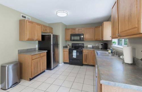 Travis' Place - Convenient and Affordable Location - Foto 10