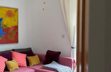 Forest Path luxury Studio Apartment with large bedroom bathroom and sauna Sleeps up to 4 - Photo 7