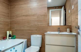 Luxe Apartment Madrid 7 paradas de Metro de Sol - Photo 16