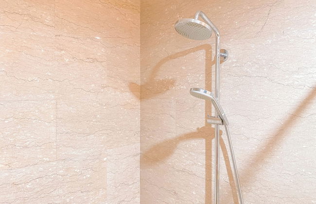 Elegant And Nice 2Br At Menteng Park Apartment - Photo 23