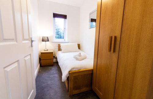 Charming Home in Bromsgrove - Perfect for Groups - Foto 25