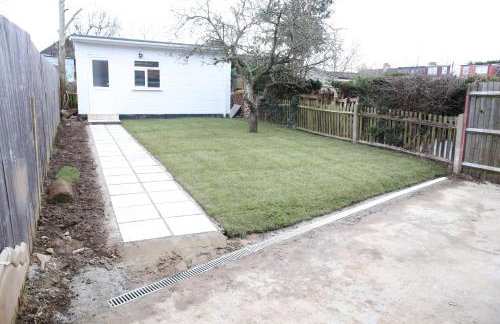 Harrow Luxury flat With free parking. - Photo 18