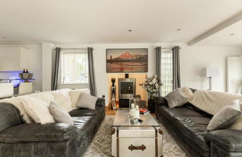 Modern contemporary home in beautiful setting - Foto 34