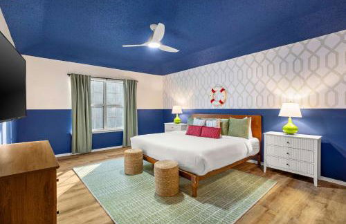 Resort Style Backyard Pool Pickleball Court - Foto 36