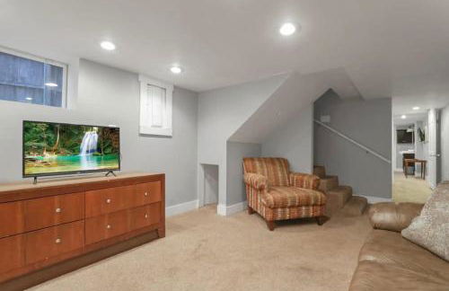 Housepitality - Harrison Mansion - Great Location - Photo 37