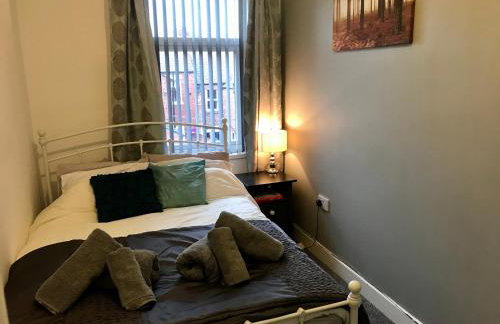 Stylish 3 Bedroom House Only 5 Mins From M6/m58 - Foto 31