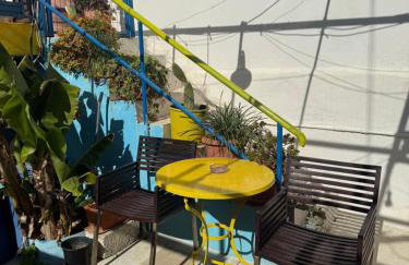 2-Bedroom Blue & White House with Garden and Beach - Foto 4