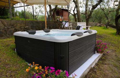 Villa panoramica con Jacuzzi privata tra Firenze & Lucca ,3 camere, 4 bagni - Foto 48