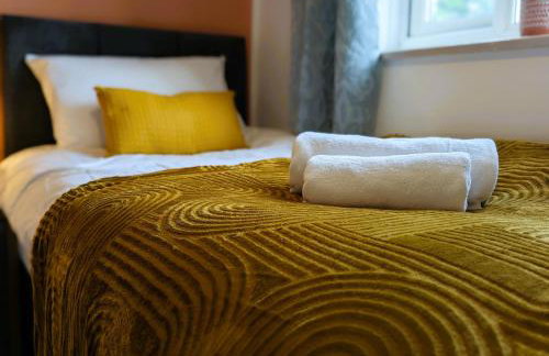 6 Guests * 4 Bedroom * Free Wi-Fi - Photo 6