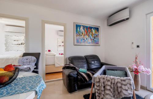 Uniquely designed Villa Ivana with outdoor Jacuzzi nearby the pebble Banje beach at the Island of Solta - Photo 31