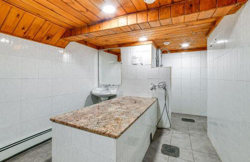 Massive Roscoe Retreat Great for Large Groups! - Photo 36