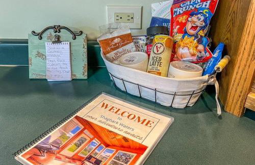 Charming Lake Geneva, Wisconsin 3BR/2Bath Home - Shagbark Waters - Foto 4