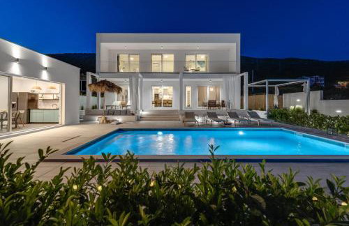 Villa Zen with 4 bedrooms, private 32 sqm pool, summer kitchen, 7 km from the beach - Photo 36