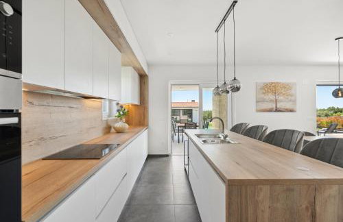 Villa Brtonigla, luksuzna kuća sa pogledom na more - Foto 52