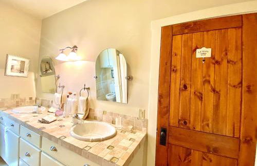 V700 Ranch Stays (Guesthouse)-A Tucked Away Gem - Foto 52