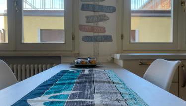 Yas Marina (Maison Porto Canale) - Foto 1